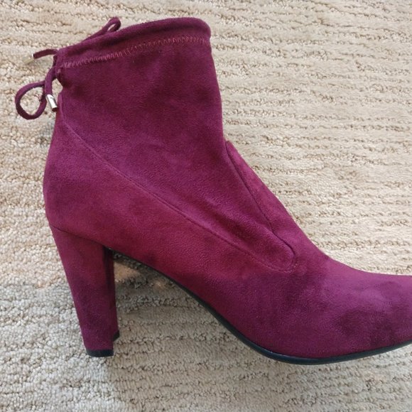 Raspberry suede booties - Picture 3 of 5